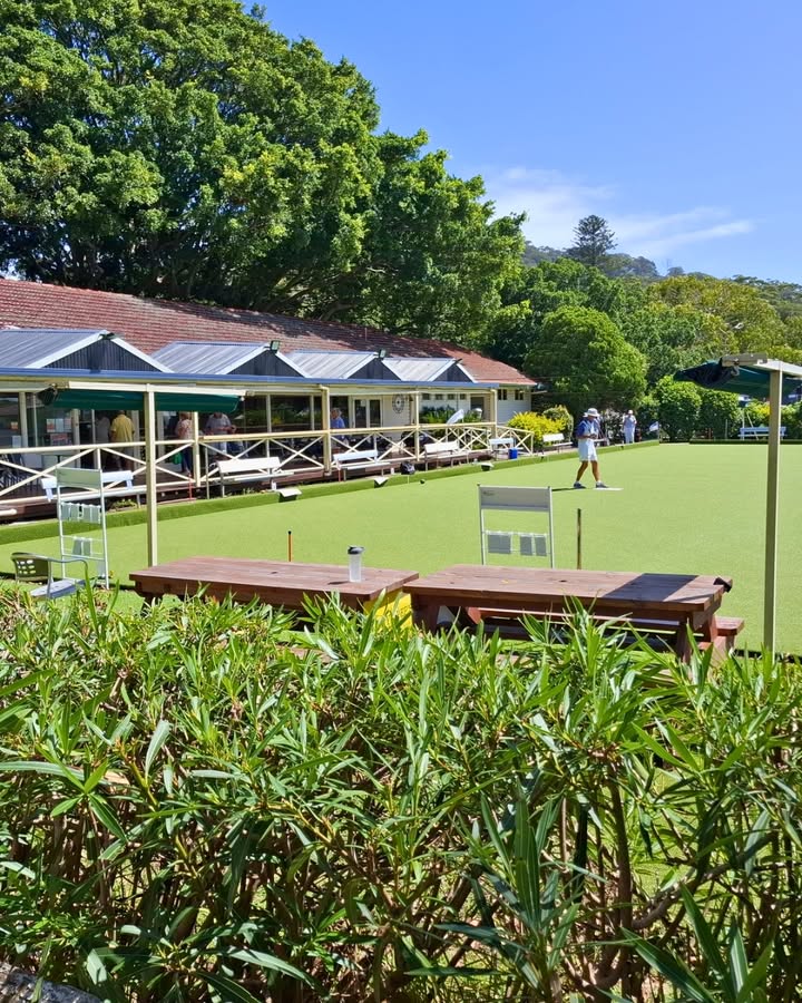 Featured image for “Happy Monday at Newport Bowling Club: Welcome to a New Week”