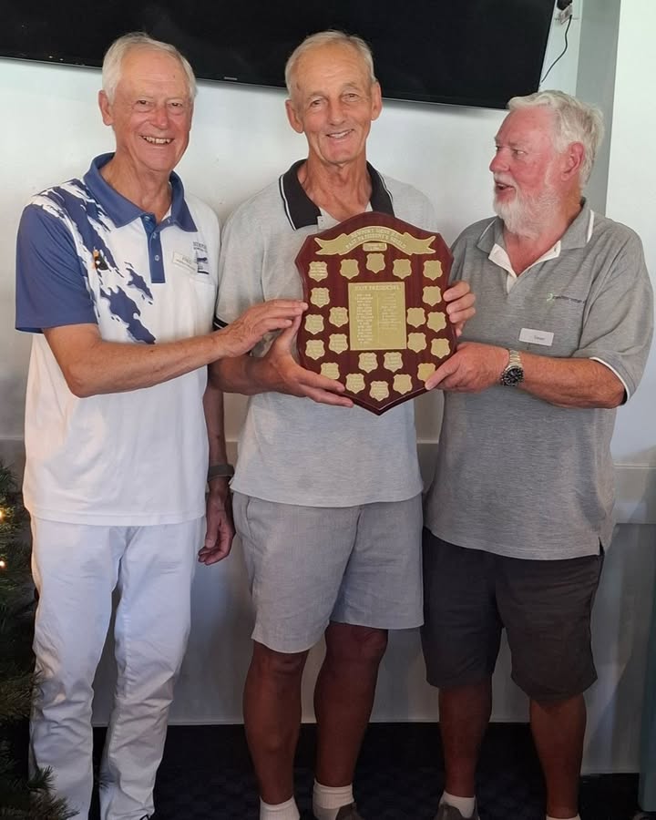 Featured image for “Past Presidents Shield Winners at Newport Bowling Club”